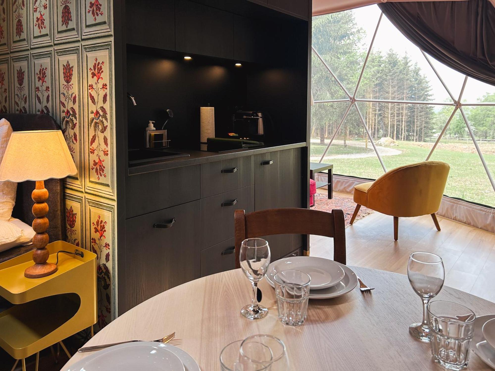 High Moor Glamping * Jalhay